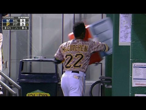 MIL@PIT: Cutch throws