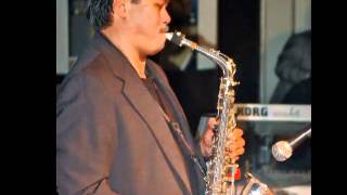 Dean James Free Intro Performance at Club DIVUS