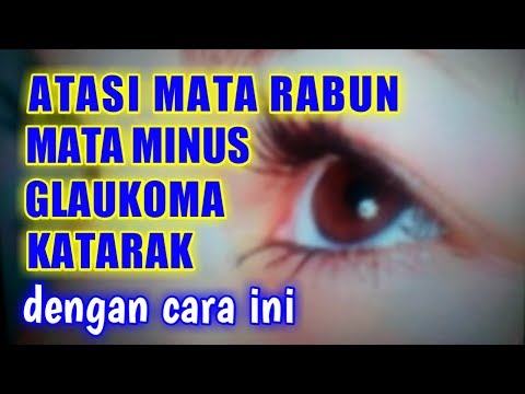 Pekerjaan menambang batu bacan sangatlah sulit. Mencari batu di dalam batu di lubang sempit tipis ok. 