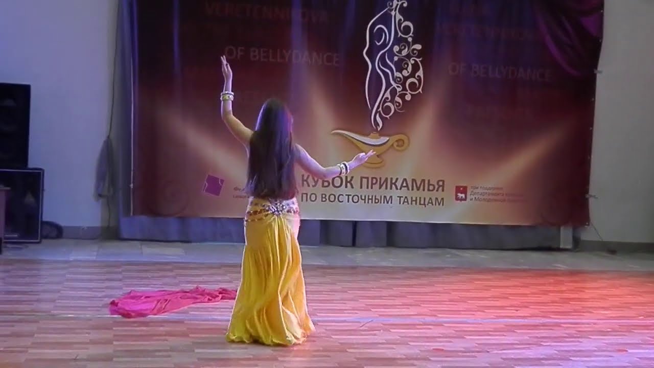 Восточные танцы ориенталь юниоры начинающие - YouTube