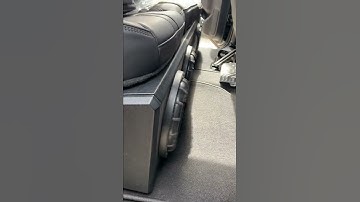 4 bass blasting Digital Designs 2508 subwoofers. 2020 Silverado