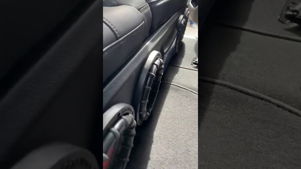 4 bass blasting Digital Designs 2508 subwoofers. 2020 Silverado