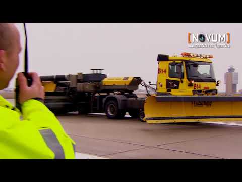 Videó: Parkolás az új Pulkovo-1 terminálban. Új 1-es terminál Pulkovóban