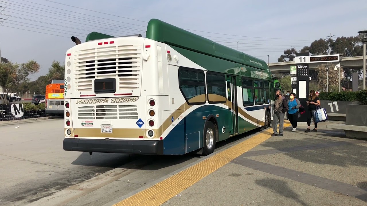 Bus Action at Harbor Gateway Transit Center: December 6, 2021