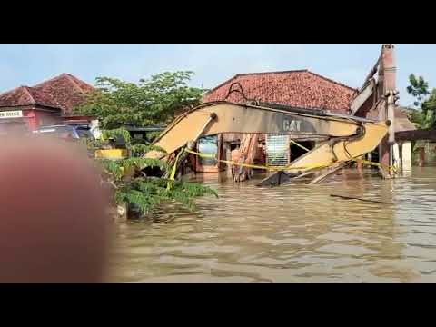 Jalan Nasional di Kecamtan Blega Tergenang Banjir