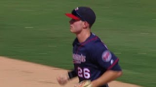 MIN@TEX: Kepler makes great sliding catch in the 7th