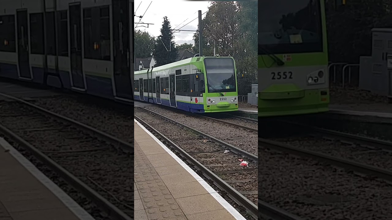 Tramlink CR4000 - 2552 arriving  Dundonald Road Tram Stop on 6/11/21 