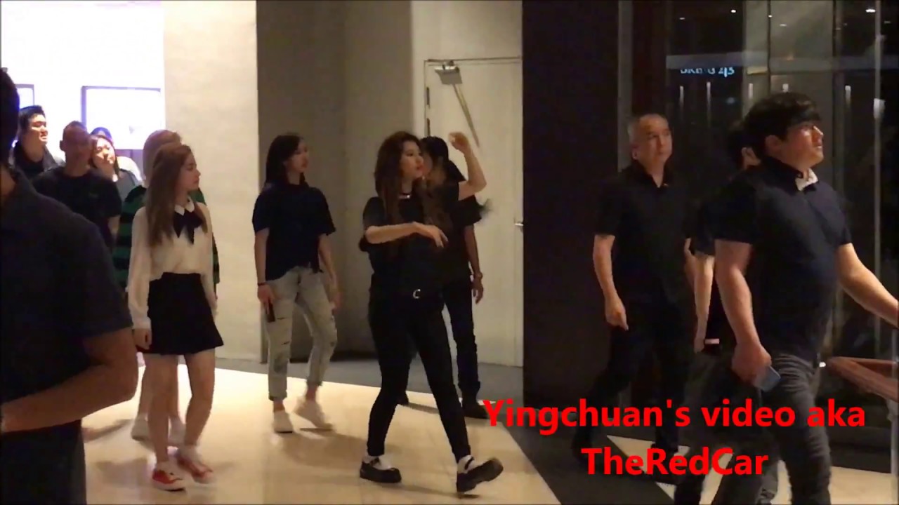 [Fancam] 170428 TWICE IN SINGAPORE Marina Bay Sands MBS Seven Eleven 7-11 PART 2