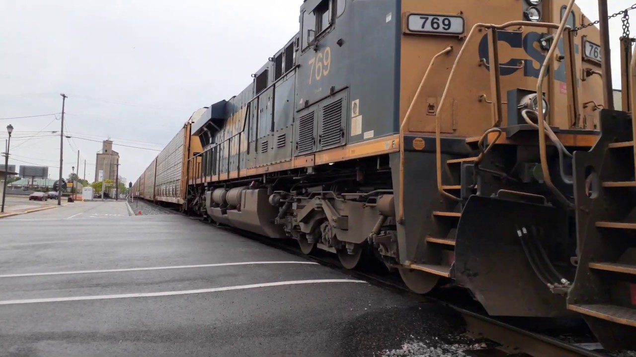 CSX manifest Q688 heading north bound on the LIRC at Seymour Indiana ...