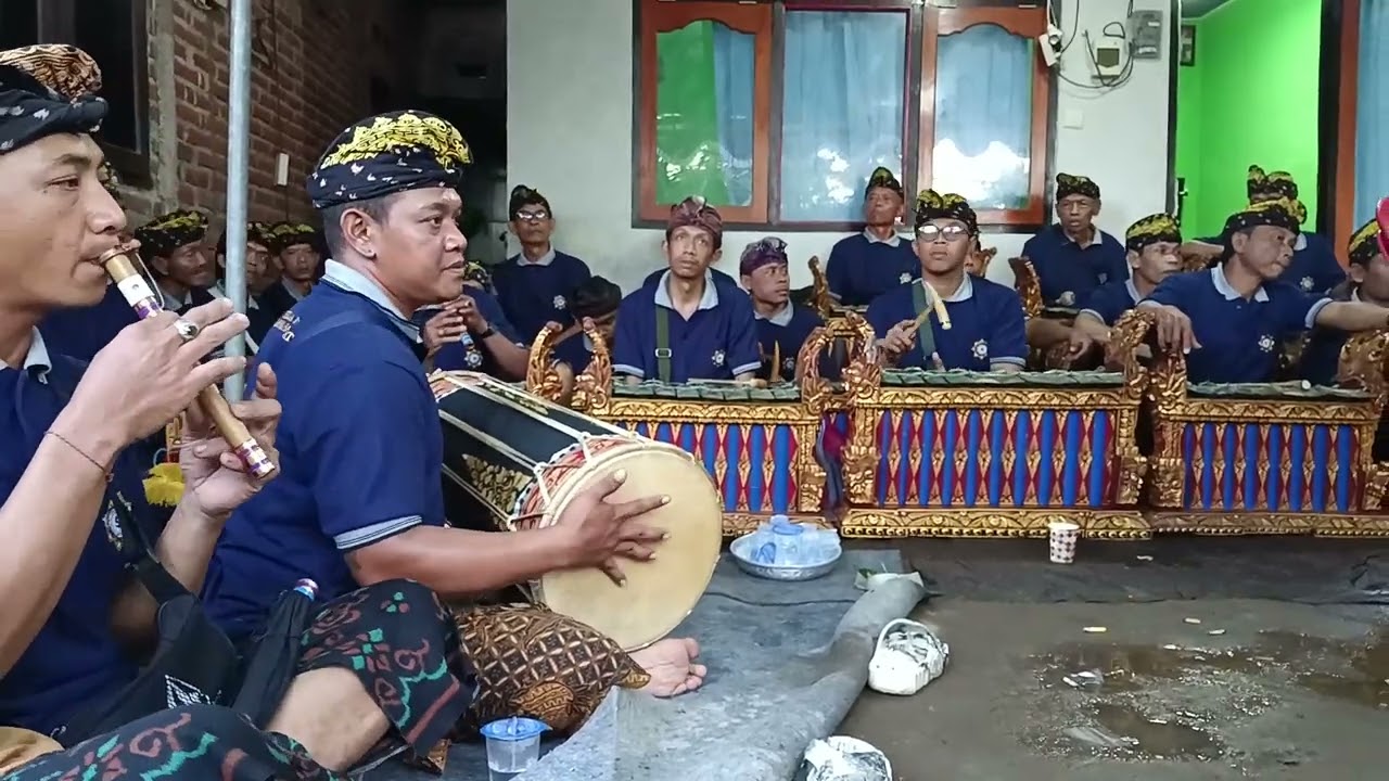 Angklung Dharma Sari Desa Selat