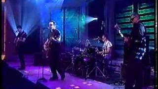 u2 - north and south of the river (live)