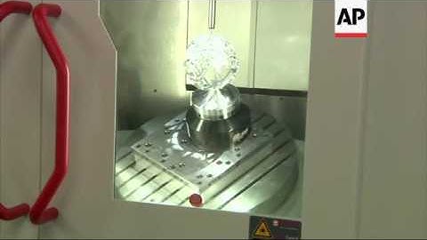 Facebook Opens Lab To Design Hardware, Gadgets