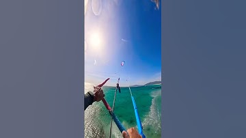 Crazy Kitesurfer Pulls Off An INSANE Triple Loop 🤯😱
