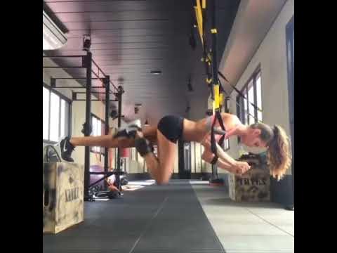 Les Cinq Gym  - Izabel Goulart