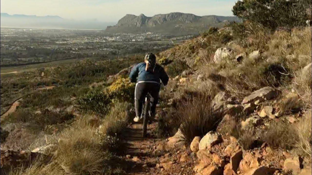 Cobra trail @TokaiMTB  following Ozair down.