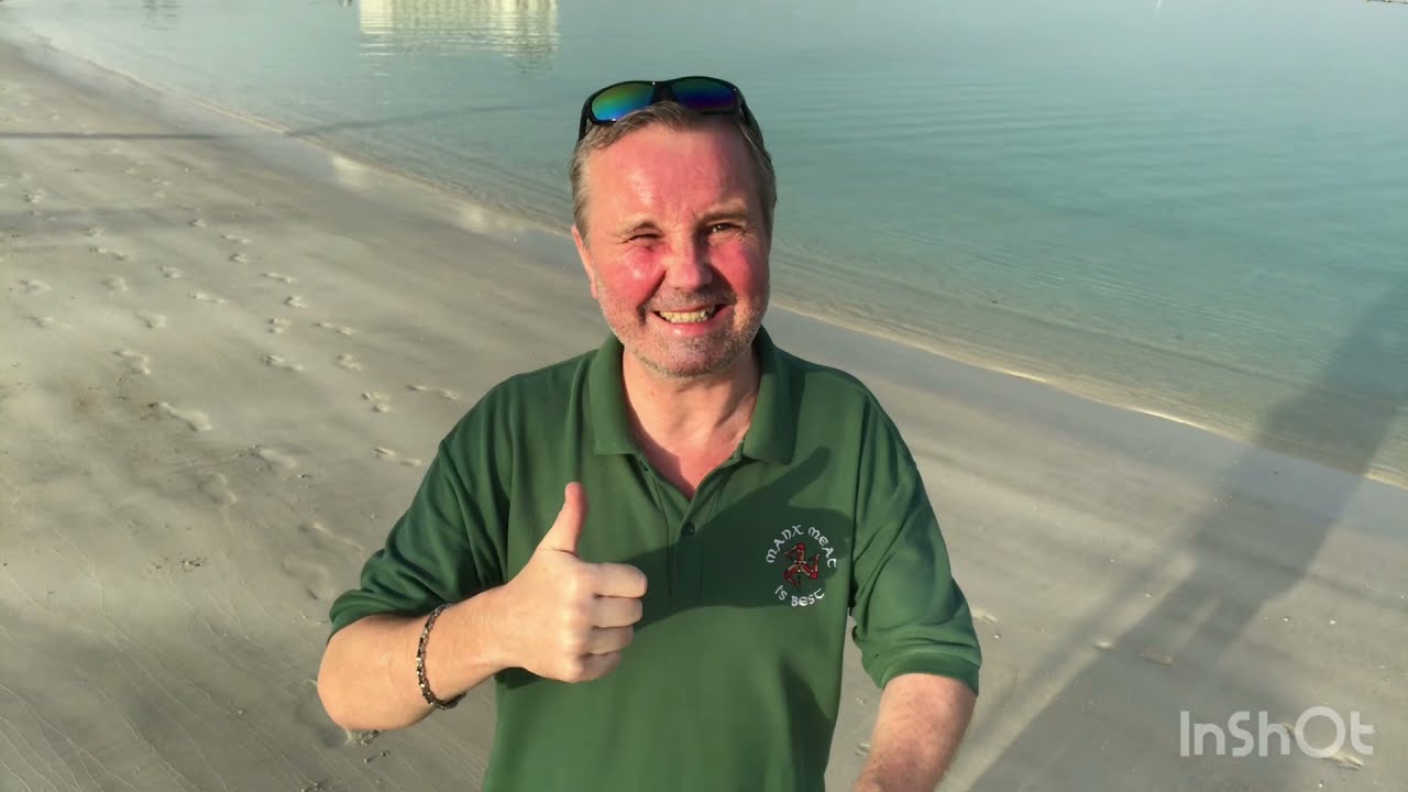 Manx Meat is Best !!! 7.30am 4K Dip. La Mer Beach l British (Manx) Mucker in Dubai l Cheers Ears 🤡