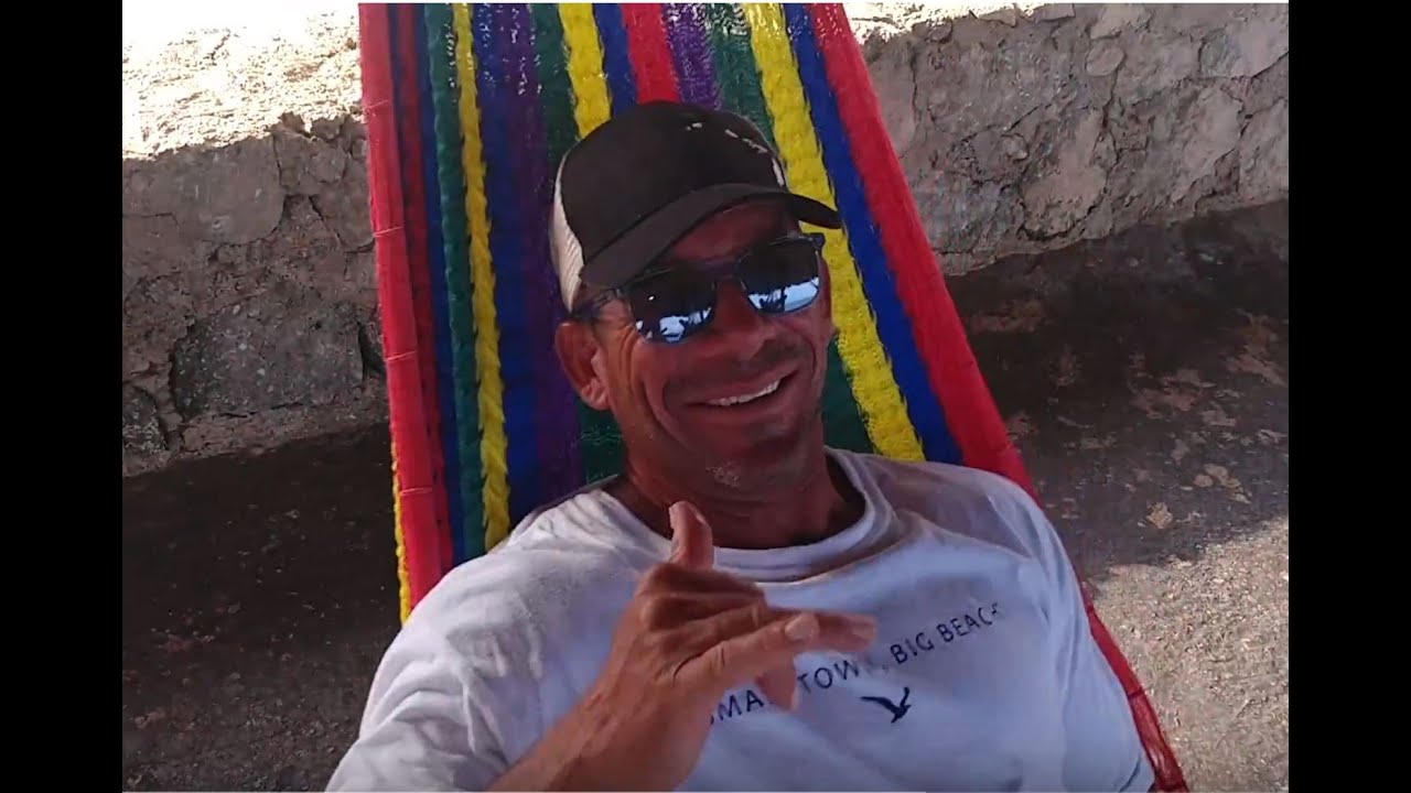 Salty Quicky #134 - Hanging out at Scuba Club Cozumel