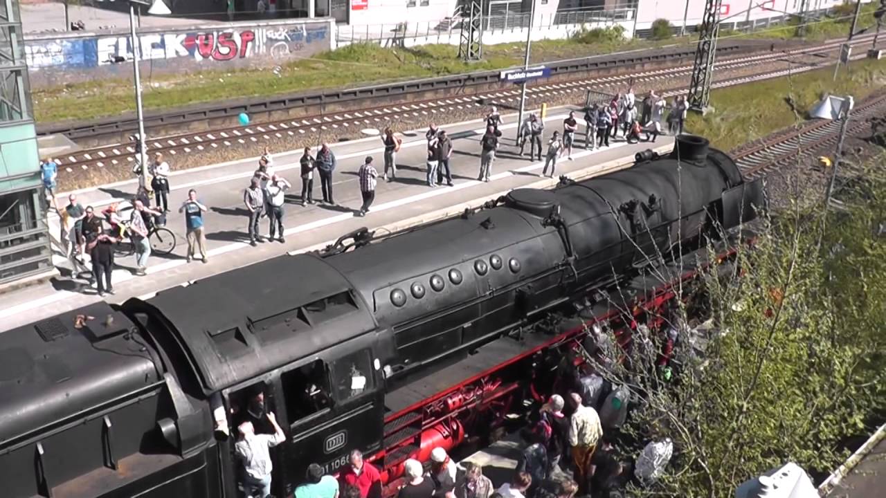 Westfalendampf mit 01 1066 - Rollengelagert über die Rollbahn - 7.5.16 (HD)