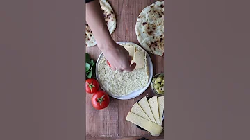 جبنة رومي سايحة بالطماطم Tortilla Hack 
