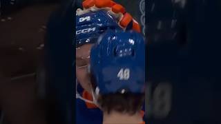 Cal Ritchie scores his 9th goal of the season and gets his second point of the period 🙌 #Isles