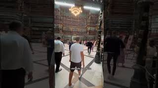 Parece cenário, mas é Brasil! Uma das bibliotecas mais lindas do mundo fica no Rio de Janeiro