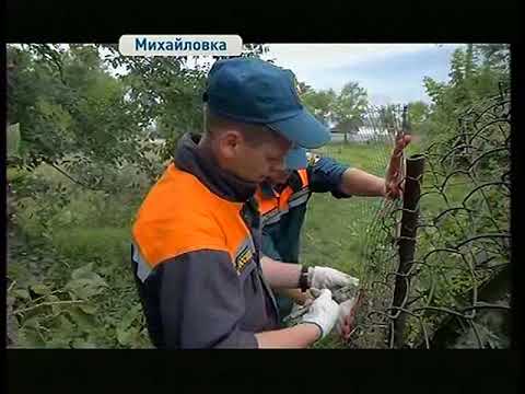Камчатские спасатели продолжают помогать восстанавливать село Михайловка