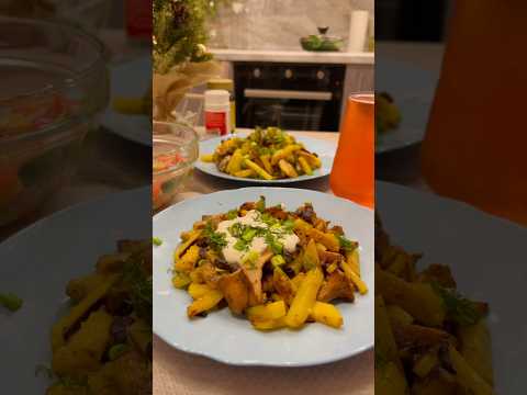 Жареная картошка с лисичками 🥔🍄 #жаренаякартошка #лисички #ужин #идеядляужина #recipes #foodblog