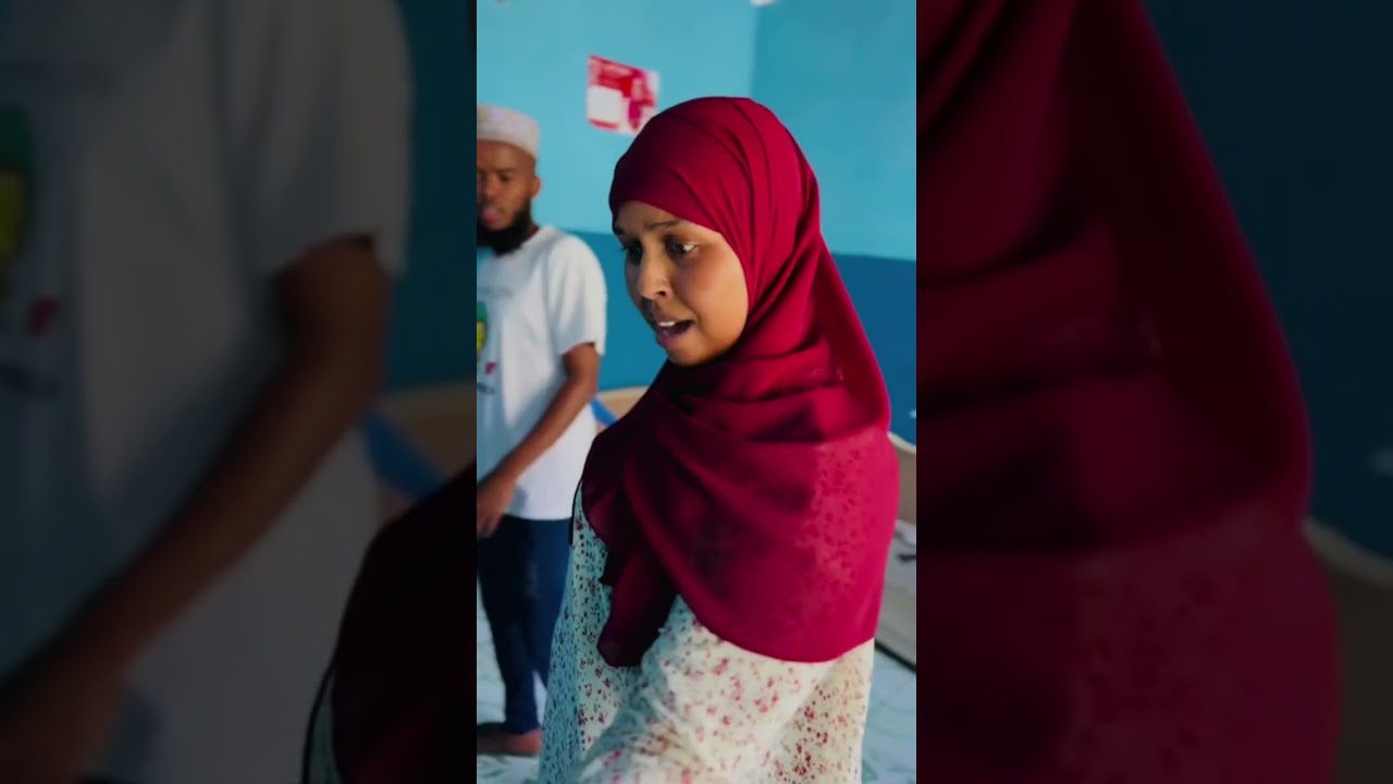 Waa sheeko kale qosolka aduunka