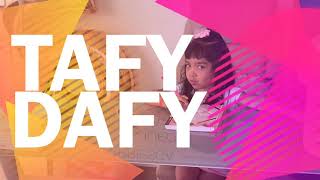 Tafy Haciendo Slime Rosa Brillante