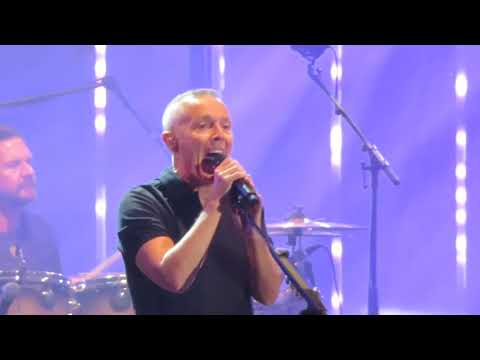 Everybody Wants to Rule The World - LIVE  at Cardiff - Tears for Fears
