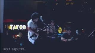 Download lagu Payung Teduh - Di Ujung Malam | Surabaya Town Square