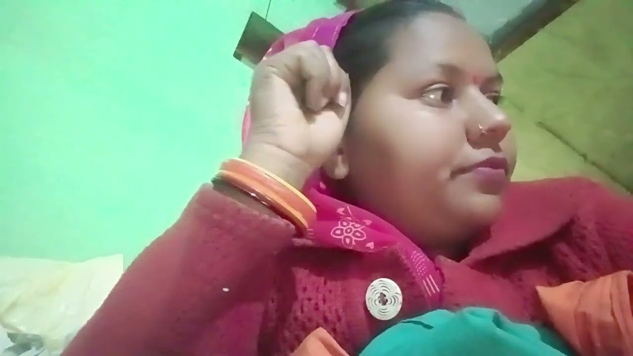 , ले आई हूं मैं आज बाजार से अपने लिए एक सूट,