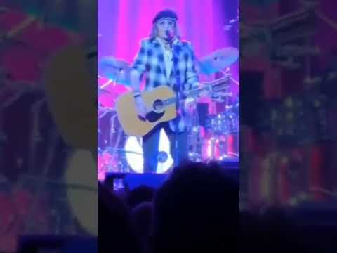 جوني ديب يعني على طريقة هنيدي