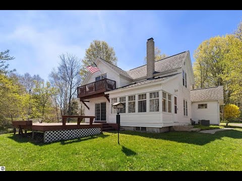 7233 Prospect Avenue, Beulah, MI home video tour