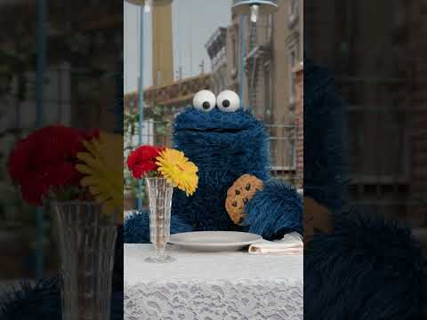 Plaza Sésamo: ¿Cómo comer una galleta? Instrucciones por Comegalletas | Short divertido