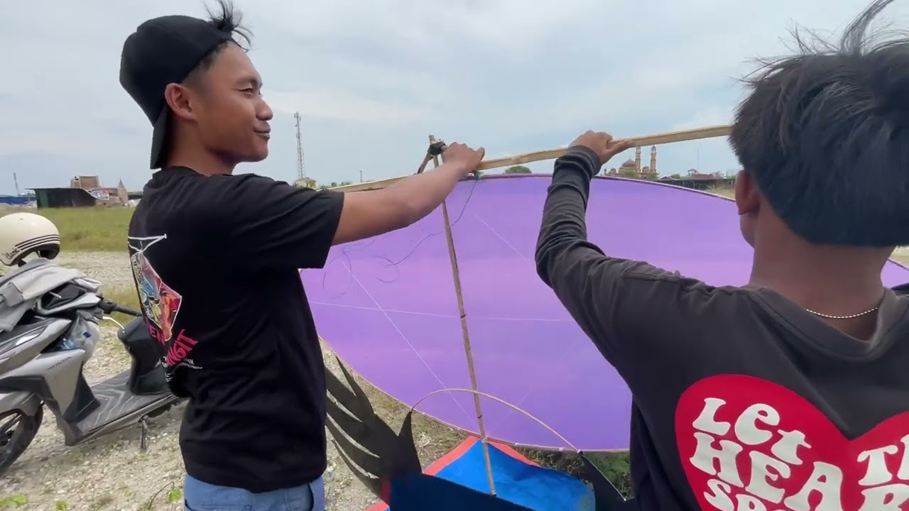 Main layangan perdana ram ram dan pegon 