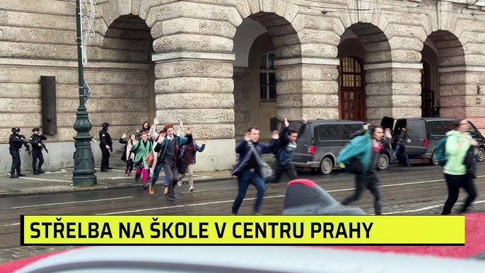 Policie ČR: Video ze zásahu na filozofické fakultě - YouTube