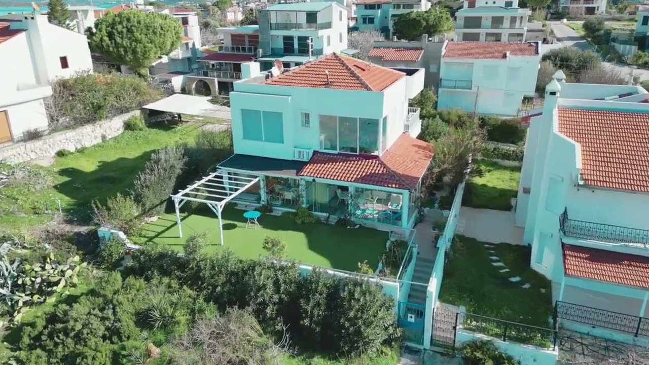 SATILIK - Çeşme Şifne Koyu’nda Denize Sıfır Müstakil Villa | Nadir Yatırım Fırsatı