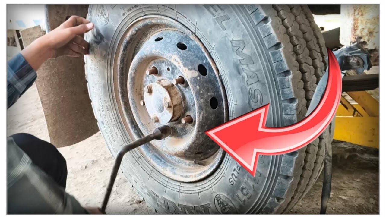 Mahindra Bolero Pickup || how to bolero ke wheel service kaise karen