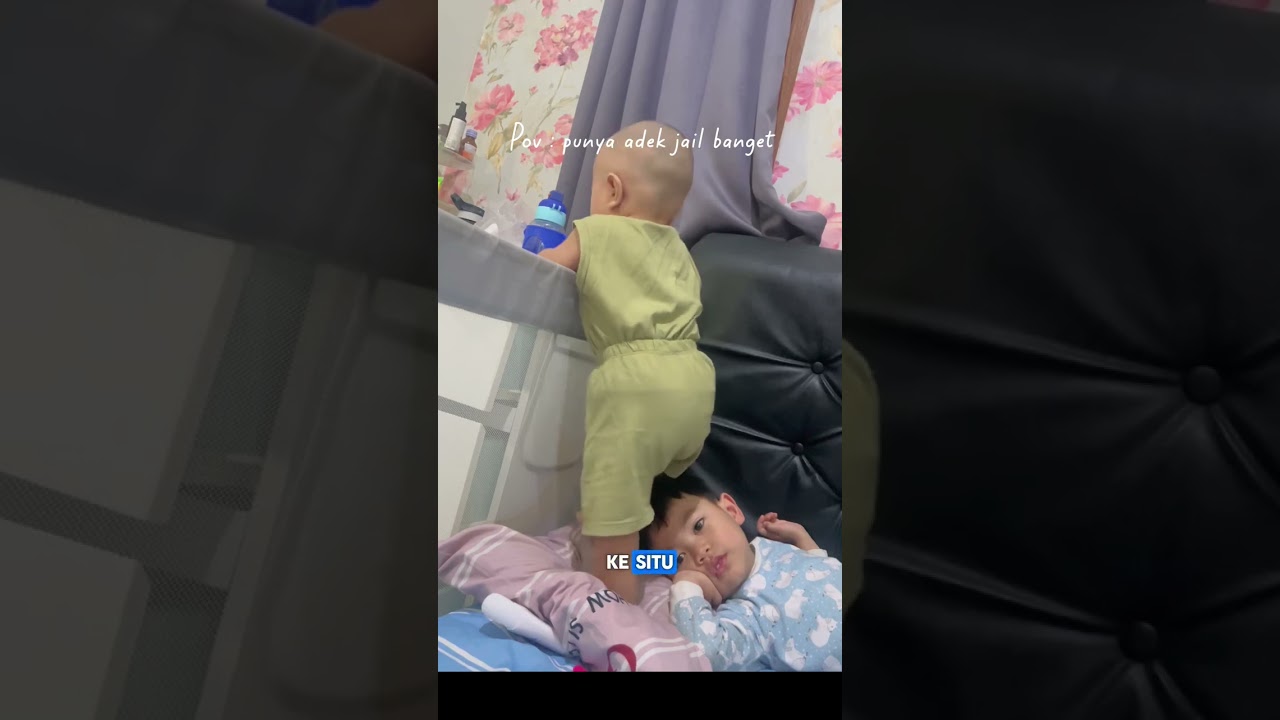 anak kedua emang random gini  