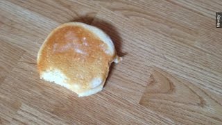 Checkers Fast-Food Worker Wipes Burger Bun On Ground - Newsy