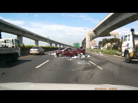 2014/05/14 下午三點 北上62.7公里 車禍 - 1