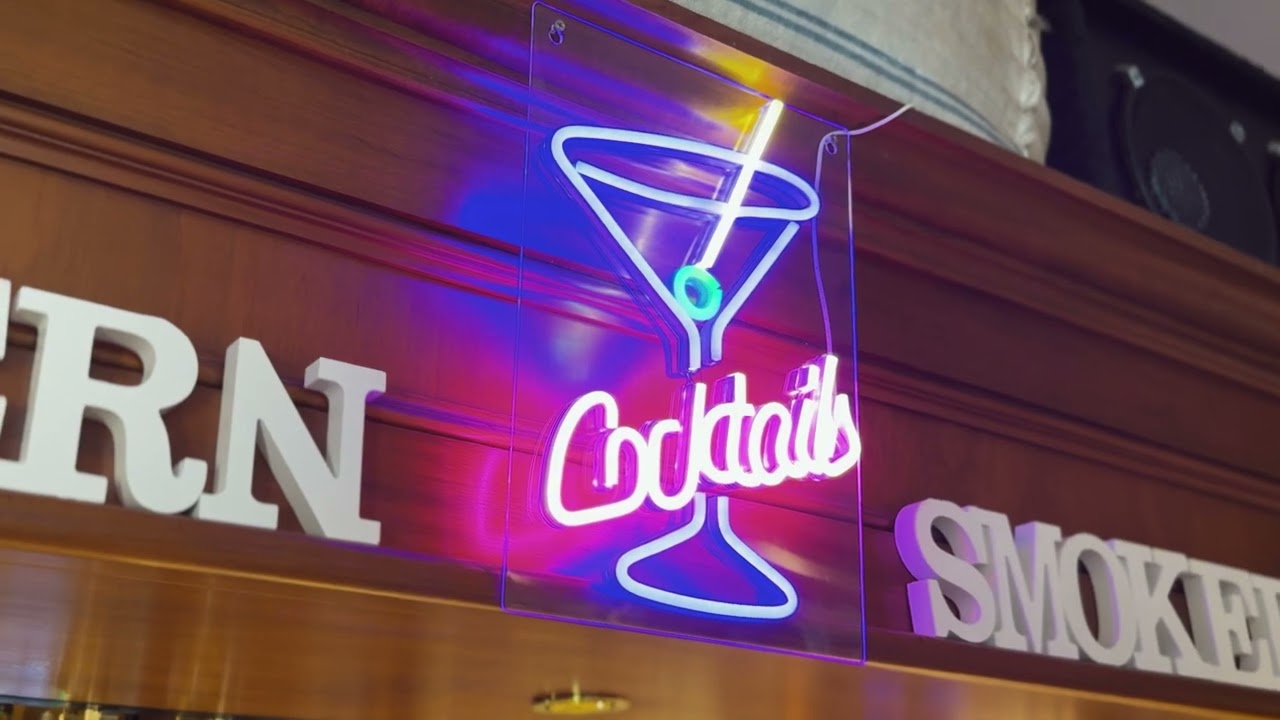 THE GOLDEN FLEECE HOTEL & MOTEL VIDEO