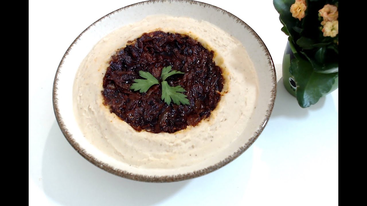 Fasole bătută tradițională cu usturoi si ceapă caramelizată