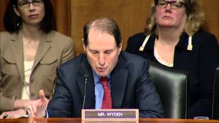 Wyden Presses IRS to Clarify Policies on Obtaining Americans' Online Communications