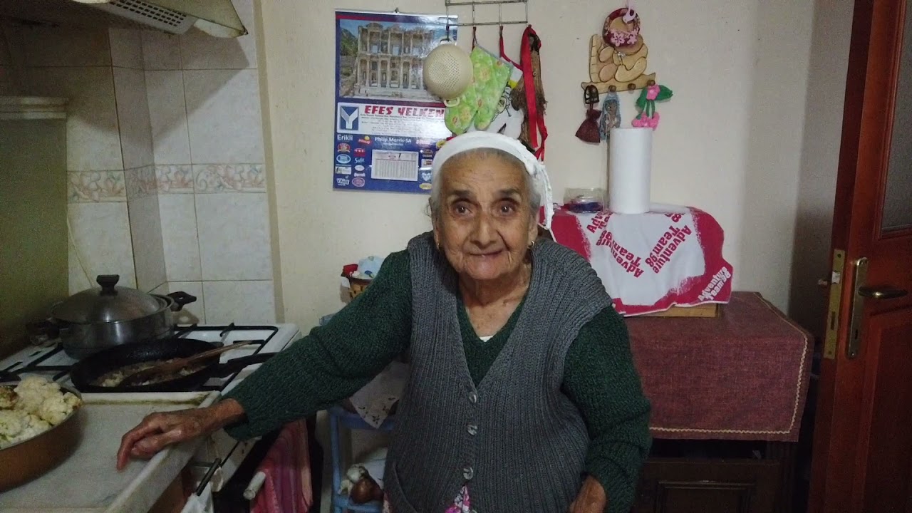 Kolay Pratik Karnabahar Yemeği Tarifi /  Anneannem Zuhal Topal Seviyor / Kolay Çiçek Yemeği Tarifi