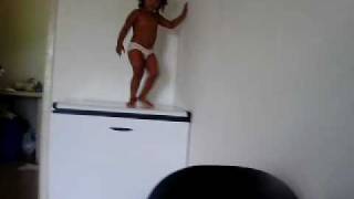 Talita Nascimento- Dançando Creu Com Apenas 2 Anos.