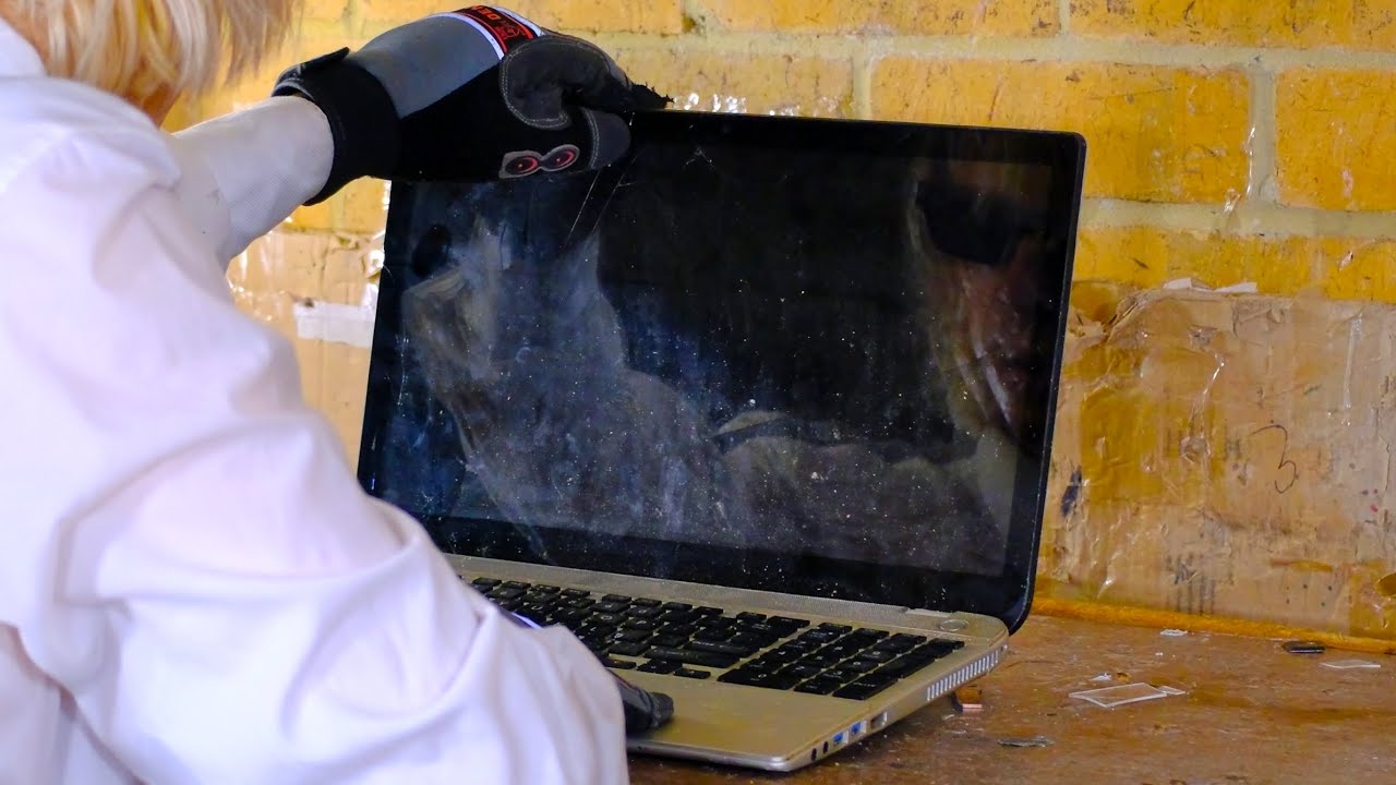 Angry Office Man Destroys Toshiba Laptop - YouTube