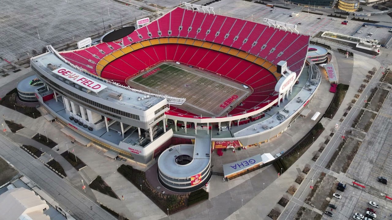 111.🔥 ARROWHEAD STADIUM: El Estadio MÁS RUIDOSO del Mundo | Historia, Récords y Datos IMPACTANTES 🏈