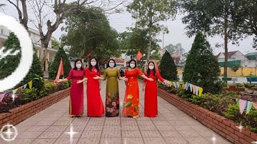 Trường tiểu học Xuân Giang, huyện Nghi Xuân, tỉnh Hà Tĩnh hưởng ứng tuần lễ áo dài năm 2022